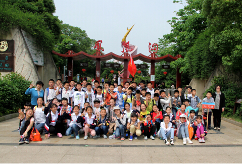 現(xiàn)外象湖校區(qū)組織學生開展春游活動