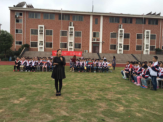 南昌現(xiàn)外象湖校區(qū)六年級開展“唱紅歌，頌祖國”合唱比賽