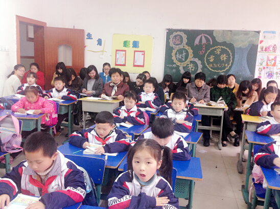 現(xiàn)外象湖校區(qū)語文教研組進行觀摩研討課評比活動