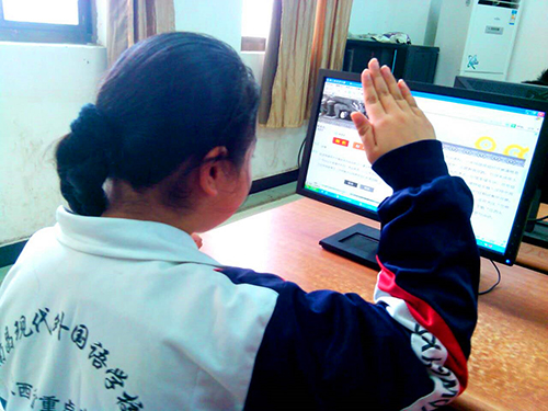 南昌現代外國語學校（象湖校區(qū)） 開展“緬懷革命先烈，感恩幸福生活”主題教育活動