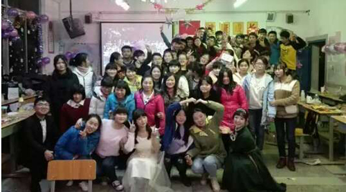 現(xiàn)外迎賓校區(qū)高中部開(kāi)展迎新年活動(dòng)