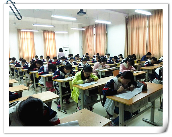 現(xiàn)外（象湖）開展七、八年級學(xué)生英語競賽活動