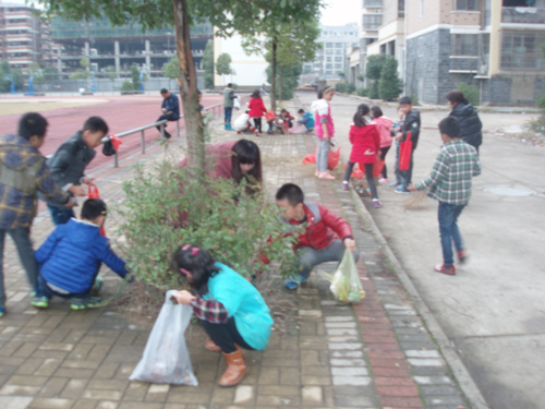 現(xiàn)外象湖開(kāi)展“三愛(ài)三節(jié)”主題教育活動(dòng)之勞動(dòng)實(shí)踐活動(dòng)