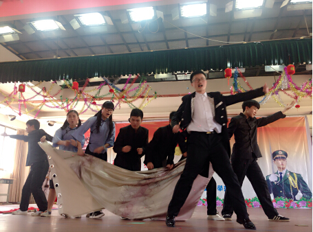 現(xiàn)外象湖校區(qū)開展2016年慶?！拔逅摹鼻嗄旯?jié)活動(dòng)