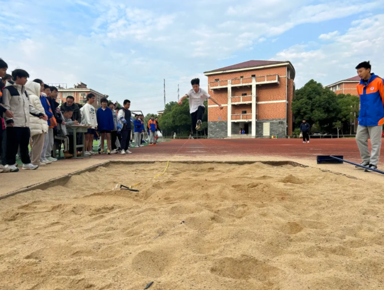 1742004565464398.png image.png